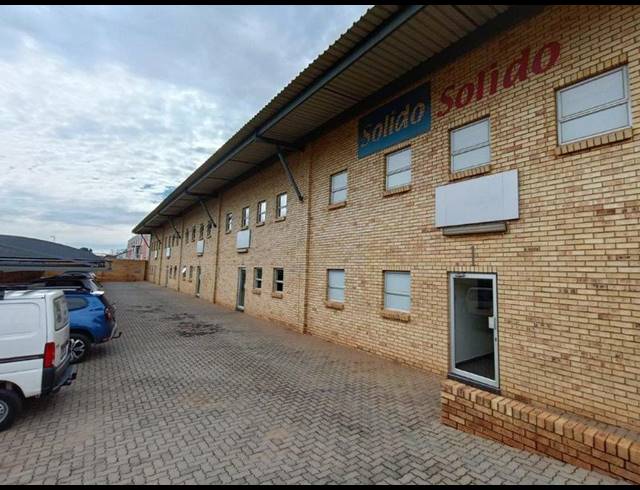 INDUSTRIAL PROPERTY TO RENT IN CHAMDOR